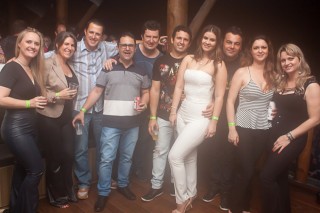 
<a style='margin-left: 5px;' class='btn btn-xs btn-social btn-facebook' href='https://www.facebook.com/sharer/sharer.php?u=https://galeramix.s01.web.getmuller.com.br/imagem/a86/800-800-90/conteudo/site_galerias/86/skank-petry-galera-mix-30.jpg' rel='popup' data-width='500' data-height='400'><i class='fa fa-facebook'></i>Compartilhar <span class='hidden-xs'>no Facebook</span>
</a> 
<a class='btn btn-default btn-xs' target='_blank' href='imagem/a86/800-800-90/conteudo/site_galerias/86/skank-petry-galera-mix-30.jpg'>
<span class='glyphicon glyphicon-cloud-download'></span> Salvar
</a>
