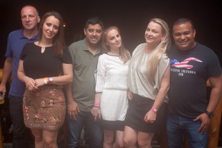 
<a style='margin-left: 5px;' class='btn btn-xs btn-social btn-facebook' href='https://www.facebook.com/sharer/sharer.php?u=https://galeramix.s01.web.getmuller.com.br/imagem/a86/800-800-90/conteudo/site_galerias/86/skank-petry-galera-mix-32.jpg' rel='popup' data-width='500' data-height='400'><i class='fa fa-facebook'></i>Compartilhar <span class='hidden-xs'>no Facebook</span>
</a> 
<a class='btn btn-default btn-xs' target='_blank' href='imagem/a86/800-800-90/conteudo/site_galerias/86/skank-petry-galera-mix-32.jpg'>
<span class='glyphicon glyphicon-cloud-download'></span> Salvar
</a>
