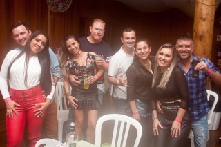 
<a style='margin-left: 5px;' class='btn btn-xs btn-social btn-facebook' href='https://www.facebook.com/sharer/sharer.php?u=https://galeramix.s01.web.getmuller.com.br/imagem/a86/800-800-90/conteudo/site_galerias/86/skank-petry-galera-mix-62.jpg' rel='popup' data-width='500' data-height='400'><i class='fa fa-facebook'></i>Compartilhar <span class='hidden-xs'>no Facebook</span>
</a> 
<a class='btn btn-default btn-xs' target='_blank' href='imagem/a86/800-800-90/conteudo/site_galerias/86/skank-petry-galera-mix-62.jpg'>
<span class='glyphicon glyphicon-cloud-download'></span> Salvar
</a>
