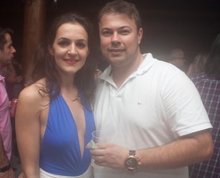 
<a style='margin-left: 5px;' class='btn btn-xs btn-social btn-facebook' href='https://www.facebook.com/sharer/sharer.php?u=https://galeramix.s01.web.getmuller.com.br/imagem/a86/800-800-90/conteudo/site_galerias/86/skank-petry-galera-mix-64.jpg' rel='popup' data-width='500' data-height='400'><i class='fa fa-facebook'></i>Compartilhar <span class='hidden-xs'>no Facebook</span>
</a> 
<a class='btn btn-default btn-xs' target='_blank' href='imagem/a86/800-800-90/conteudo/site_galerias/86/skank-petry-galera-mix-64.jpg'>
<span class='glyphicon glyphicon-cloud-download'></span> Salvar
</a>
