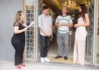 
            <a style='margin-left: 5px;' class='btn btn-xs btn-social btn-facebook' href='https://www.facebook.com/sharer/sharer.php?u=https://galeramix.s01.web.getmuller.com.br/imagem/a87/800-800-90/conteudo/site_galerias/87/trend-art-tijucas-galera-mix-104.jpg' rel='popup' data-width='500' data-height='400'><i class='fa fa-facebook'></i>Compartilhar <span class='hidden-xs'>no Facebook</span>
        </a> 
        <a class='btn btn-default btn-xs' target='_blank' href='imagem/a87/800-800-90/conteudo/site_galerias/87/trend-art-tijucas-galera-mix-104.jpg'>
            <span class='glyphicon glyphicon-cloud-download'></span> Salvar
        </a>
        