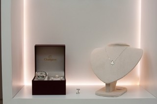 
<a style='margin-left: 5px;' class='btn btn-xs btn-social btn-facebook' href='https://www.facebook.com/sharer/sharer.php?u=https://galeramix.s01.web.getmuller.com.br/imagem/a87/800-800-90/conteudo/site_galerias/87/trend-art-tijucas-galera-mix-152.jpg' rel='popup' data-width='500' data-height='400'><i class='fa fa-facebook'></i>Compartilhar <span class='hidden-xs'>no Facebook</span>
</a> 
<a class='btn btn-default btn-xs' target='_blank' href='imagem/a87/800-800-90/conteudo/site_galerias/87/trend-art-tijucas-galera-mix-152.jpg'>
<span class='glyphicon glyphicon-cloud-download'></span> Salvar
</a>
