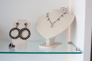 
<a style='margin-left: 5px;' class='btn btn-xs btn-social btn-facebook' href='https://www.facebook.com/sharer/sharer.php?u=https://galeramix.s01.web.getmuller.com.br/imagem/a87/800-800-90/conteudo/site_galerias/87/trend-art-tijucas-galera-mix-159.jpg' rel='popup' data-width='500' data-height='400'><i class='fa fa-facebook'></i>Compartilhar <span class='hidden-xs'>no Facebook</span>
</a> 
<a class='btn btn-default btn-xs' target='_blank' href='imagem/a87/800-800-90/conteudo/site_galerias/87/trend-art-tijucas-galera-mix-159.jpg'>
<span class='glyphicon glyphicon-cloud-download'></span> Salvar
</a>
