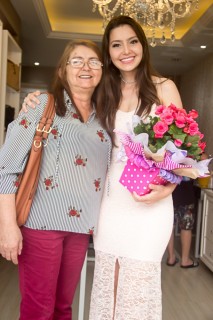 
<a style='margin-left: 5px;' class='btn btn-xs btn-social btn-facebook' href='https://www.facebook.com/sharer/sharer.php?u=https://galeramix.s01.web.getmuller.com.br/imagem/a87/800-800-90/conteudo/site_galerias/87/trend-art-tijucas-galera-mix-53.jpg' rel='popup' data-width='500' data-height='400'><i class='fa fa-facebook'></i>Compartilhar <span class='hidden-xs'>no Facebook</span>
</a> 
<a class='btn btn-default btn-xs' target='_blank' href='imagem/a87/800-800-90/conteudo/site_galerias/87/trend-art-tijucas-galera-mix-53.jpg'>
<span class='glyphicon glyphicon-cloud-download'></span> Salvar
</a>
