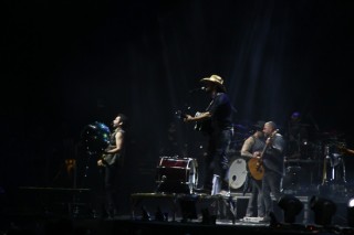 
<a style='margin-left: 5px;' class='btn btn-xs btn-social btn-facebook' href='https://www.facebook.com/sharer/sharer.php?u=https://galeramix.s01.web.getmuller.com.br/imagem/a88/800-800-90/conteudo/site_galerias/88/arena-petry-sao-jose-galera-mix-116.jpg' rel='popup' data-width='500' data-height='400'><i class='fa fa-facebook'></i>Compartilhar <span class='hidden-xs'>no Facebook</span>
</a> 
<a class='btn btn-default btn-xs' target='_blank' href='imagem/a88/800-800-90/conteudo/site_galerias/88/arena-petry-sao-jose-galera-mix-116.jpg'>
<span class='glyphicon glyphicon-cloud-download'></span> Salvar
</a>
