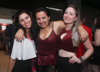 
<a style='margin-left: 5px;' class='btn btn-xs btn-social btn-facebook' href='https://www.facebook.com/sharer/sharer.php?u=https://galeramix.s01.web.getmuller.com.br/imagem/a88/800-800-90/conteudo/site_galerias/88/arena-petry-sao-jose-galera-mix-117.jpg' rel='popup' data-width='500' data-height='400'><i class='fa fa-facebook'></i>Compartilhar <span class='hidden-xs'>no Facebook</span>
</a> 
<a class='btn btn-default btn-xs' target='_blank' href='imagem/a88/800-800-90/conteudo/site_galerias/88/arena-petry-sao-jose-galera-mix-117.jpg'>
<span class='glyphicon glyphicon-cloud-download'></span> Salvar
</a>
