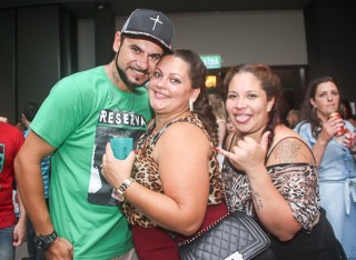 
<a style='margin-left: 5px;' class='btn btn-xs btn-social btn-facebook' href='https://www.facebook.com/sharer/sharer.php?u=https://galeramix.s01.web.getmuller.com.br/imagem/a88/800-800-90/conteudo/site_galerias/88/arena-petry-sao-jose-galera-mix-126.jpg' rel='popup' data-width='500' data-height='400'><i class='fa fa-facebook'></i>Compartilhar <span class='hidden-xs'>no Facebook</span>
</a> 
<a class='btn btn-default btn-xs' target='_blank' href='imagem/a88/800-800-90/conteudo/site_galerias/88/arena-petry-sao-jose-galera-mix-126.jpg'>
<span class='glyphicon glyphicon-cloud-download'></span> Salvar
</a>
