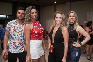 
<a style='margin-left: 5px;' class='btn btn-xs btn-social btn-facebook' href='https://www.facebook.com/sharer/sharer.php?u=https://galeramix.s01.web.getmuller.com.br/imagem/a88/800-800-90/conteudo/site_galerias/88/arena-petry-sao-jose-galera-mix-128.jpg' rel='popup' data-width='500' data-height='400'><i class='fa fa-facebook'></i>Compartilhar <span class='hidden-xs'>no Facebook</span>
</a> 
<a class='btn btn-default btn-xs' target='_blank' href='imagem/a88/800-800-90/conteudo/site_galerias/88/arena-petry-sao-jose-galera-mix-128.jpg'>
<span class='glyphicon glyphicon-cloud-download'></span> Salvar
</a>
