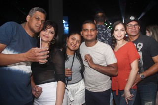 
<a style='margin-left: 5px;' class='btn btn-xs btn-social btn-facebook' href='https://www.facebook.com/sharer/sharer.php?u=https://galeramix.s01.web.getmuller.com.br/imagem/a88/800-800-90/conteudo/site_galerias/88/arena-petry-sao-jose-galera-mix-133.jpg' rel='popup' data-width='500' data-height='400'><i class='fa fa-facebook'></i>Compartilhar <span class='hidden-xs'>no Facebook</span>
</a> 
<a class='btn btn-default btn-xs' target='_blank' href='imagem/a88/800-800-90/conteudo/site_galerias/88/arena-petry-sao-jose-galera-mix-133.jpg'>
<span class='glyphicon glyphicon-cloud-download'></span> Salvar
</a>
