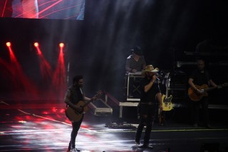 
<a style='margin-left: 5px;' class='btn btn-xs btn-social btn-facebook' href='https://www.facebook.com/sharer/sharer.php?u=https://galeramix.s01.web.getmuller.com.br/imagem/a88/800-800-90/conteudo/site_galerias/88/arena-petry-sao-jose-galera-mix-2.jpg' rel='popup' data-width='500' data-height='400'><i class='fa fa-facebook'></i>Compartilhar <span class='hidden-xs'>no Facebook</span>
</a> 
<a class='btn btn-default btn-xs' target='_blank' href='imagem/a88/800-800-90/conteudo/site_galerias/88/arena-petry-sao-jose-galera-mix-2.jpg'>
<span class='glyphicon glyphicon-cloud-download'></span> Salvar
</a>
