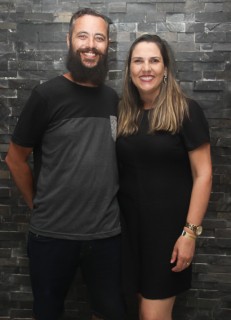 
<a style='margin-left: 5px;' class='btn btn-xs btn-social btn-facebook' href='https://www.facebook.com/sharer/sharer.php?u=https://galeramix.s01.web.getmuller.com.br/imagem/a88/800-800-90/conteudo/site_galerias/88/arena-petry-sao-jose-galera-mix-69.jpg' rel='popup' data-width='500' data-height='400'><i class='fa fa-facebook'></i>Compartilhar <span class='hidden-xs'>no Facebook</span>
</a> 
<a class='btn btn-default btn-xs' target='_blank' href='imagem/a88/800-800-90/conteudo/site_galerias/88/arena-petry-sao-jose-galera-mix-69.jpg'>
<span class='glyphicon glyphicon-cloud-download'></span> Salvar
</a>
