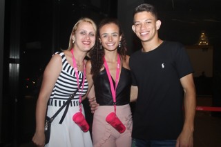 
<a style='margin-left: 5px;' class='btn btn-xs btn-social btn-facebook' href='https://www.facebook.com/sharer/sharer.php?u=https://galeramix.s01.web.getmuller.com.br/imagem/a88/800-800-90/conteudo/site_galerias/88/arena-petry-sao-jose-galera-mix-84.jpg' rel='popup' data-width='500' data-height='400'><i class='fa fa-facebook'></i>Compartilhar <span class='hidden-xs'>no Facebook</span>
</a> 
<a class='btn btn-default btn-xs' target='_blank' href='imagem/a88/800-800-90/conteudo/site_galerias/88/arena-petry-sao-jose-galera-mix-84.jpg'>
<span class='glyphicon glyphicon-cloud-download'></span> Salvar
</a>
