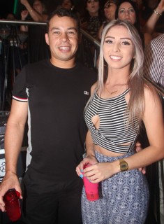 
<a style='margin-left: 5px;' class='btn btn-xs btn-social btn-facebook' href='https://www.facebook.com/sharer/sharer.php?u=https://galeramix.s01.web.getmuller.com.br/imagem/a88/800-800-90/conteudo/site_galerias/88/arena-petry-sao-jose-galera-mix-94.jpg' rel='popup' data-width='500' data-height='400'><i class='fa fa-facebook'></i>Compartilhar <span class='hidden-xs'>no Facebook</span>
</a> 
<a class='btn btn-default btn-xs' target='_blank' href='imagem/a88/800-800-90/conteudo/site_galerias/88/arena-petry-sao-jose-galera-mix-94.jpg'>
<span class='glyphicon glyphicon-cloud-download'></span> Salvar
</a>
