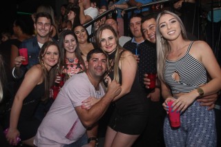 
<a style='margin-left: 5px;' class='btn btn-xs btn-social btn-facebook' href='https://www.facebook.com/sharer/sharer.php?u=https://galeramix.s01.web.getmuller.com.br/imagem/a88/800-800-90/conteudo/site_galerias/88/arena-petry-sao-jose-galera-mix-95.jpg' rel='popup' data-width='500' data-height='400'><i class='fa fa-facebook'></i>Compartilhar <span class='hidden-xs'>no Facebook</span>
</a> 
<a class='btn btn-default btn-xs' target='_blank' href='imagem/a88/800-800-90/conteudo/site_galerias/88/arena-petry-sao-jose-galera-mix-95.jpg'>
<span class='glyphicon glyphicon-cloud-download'></span> Salvar
</a>
