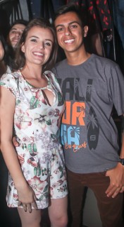 
<a style='margin-left: 5px;' class='btn btn-xs btn-social btn-facebook' href='https://www.facebook.com/sharer/sharer.php?u=https://galeramix.s01.web.getmuller.com.br/imagem/a88/800-800-90/conteudo/site_galerias/88/arena-petry-sao-jose-galera-mix-99.jpg' rel='popup' data-width='500' data-height='400'><i class='fa fa-facebook'></i>Compartilhar <span class='hidden-xs'>no Facebook</span>
</a> 
<a class='btn btn-default btn-xs' target='_blank' href='imagem/a88/800-800-90/conteudo/site_galerias/88/arena-petry-sao-jose-galera-mix-99.jpg'>
<span class='glyphicon glyphicon-cloud-download'></span> Salvar
</a>
