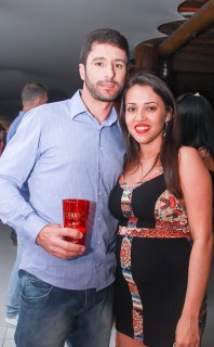 
<a style='margin-left: 5px;' class='btn btn-xs btn-social btn-facebook' href='https://www.facebook.com/sharer/sharer.php?u=https://galeramix.s01.web.getmuller.com.br/imagem/a9/800-800-90/conteudo/site_galerias/9/cabare-petry-galera-mix-12.jpg' rel='popup' data-width='500' data-height='400'><i class='fa fa-facebook'></i>Compartilhar <span class='hidden-xs'>no Facebook</span>
</a> 
<a class='btn btn-default btn-xs' target='_blank' href='imagem/a9/800-800-90/conteudo/site_galerias/9/cabare-petry-galera-mix-12.jpg'>
<span class='glyphicon glyphicon-cloud-download'></span> Salvar
</a>
