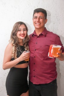 
<a style='margin-left: 5px;' class='btn btn-xs btn-social btn-facebook' href='https://www.facebook.com/sharer/sharer.php?u=https://galeramix.s01.web.getmuller.com.br/imagem/a9/800-800-90/conteudo/site_galerias/9/cabare-petry-galera-mix-31.jpg' rel='popup' data-width='500' data-height='400'><i class='fa fa-facebook'></i>Compartilhar <span class='hidden-xs'>no Facebook</span>
</a> 
<a class='btn btn-default btn-xs' target='_blank' href='imagem/a9/800-800-90/conteudo/site_galerias/9/cabare-petry-galera-mix-31.jpg'>
<span class='glyphicon glyphicon-cloud-download'></span> Salvar
</a>
