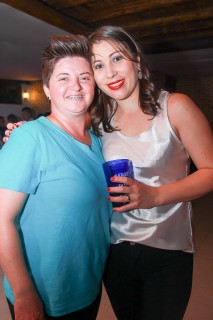 
<a style='margin-left: 5px;' class='btn btn-xs btn-social btn-facebook' href='https://www.facebook.com/sharer/sharer.php?u=https://galeramix.s01.web.getmuller.com.br/imagem/a9/800-800-90/conteudo/site_galerias/9/cabare-petry-galera-mix-36.jpg' rel='popup' data-width='500' data-height='400'><i class='fa fa-facebook'></i>Compartilhar <span class='hidden-xs'>no Facebook</span>
</a> 
<a class='btn btn-default btn-xs' target='_blank' href='imagem/a9/800-800-90/conteudo/site_galerias/9/cabare-petry-galera-mix-36.jpg'>
<span class='glyphicon glyphicon-cloud-download'></span> Salvar
</a>
