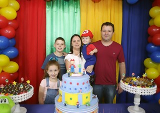 
<a style='margin-left: 5px;' class='btn btn-xs btn-social btn-facebook' href='https://www.facebook.com/sharer/sharer.php?u=https://galeramix.s01.web.getmuller.com.br/imagem/a90/800-800-90/conteudo/site_galerias/90/img0301-copia.jpg' rel='popup' data-width='500' data-height='400'><i class='fa fa-facebook'></i>Compartilhar <span class='hidden-xs'>no Facebook</span>
</a> 
<a class='btn btn-default btn-xs' target='_blank' href='imagem/a90/800-800-90/conteudo/site_galerias/90/img0301-copia.jpg'>
<span class='glyphicon glyphicon-cloud-download'></span> Salvar
</a>
