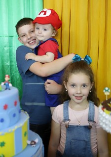 
<a style='margin-left: 5px;' class='btn btn-xs btn-social btn-facebook' href='https://www.facebook.com/sharer/sharer.php?u=https://galeramix.s01.web.getmuller.com.br/imagem/a90/800-800-90/conteudo/site_galerias/90/img0308-copia.jpg' rel='popup' data-width='500' data-height='400'><i class='fa fa-facebook'></i>Compartilhar <span class='hidden-xs'>no Facebook</span>
</a> 
<a class='btn btn-default btn-xs' target='_blank' href='imagem/a90/800-800-90/conteudo/site_galerias/90/img0308-copia.jpg'>
<span class='glyphicon glyphicon-cloud-download'></span> Salvar
</a>
