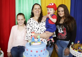 
<a style='margin-left: 5px;' class='btn btn-xs btn-social btn-facebook' href='https://www.facebook.com/sharer/sharer.php?u=https://galeramix.s01.web.getmuller.com.br/imagem/a90/800-800-90/conteudo/site_galerias/90/img0370-copia.jpg' rel='popup' data-width='500' data-height='400'><i class='fa fa-facebook'></i>Compartilhar <span class='hidden-xs'>no Facebook</span>
</a> 
<a class='btn btn-default btn-xs' target='_blank' href='imagem/a90/800-800-90/conteudo/site_galerias/90/img0370-copia.jpg'>
<span class='glyphicon glyphicon-cloud-download'></span> Salvar
</a>
