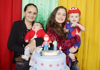 
<a style='margin-left: 5px;' class='btn btn-xs btn-social btn-facebook' href='https://www.facebook.com/sharer/sharer.php?u=https://galeramix.s01.web.getmuller.com.br/imagem/a90/800-800-90/conteudo/site_galerias/90/img0423-copia.jpg' rel='popup' data-width='500' data-height='400'><i class='fa fa-facebook'></i>Compartilhar <span class='hidden-xs'>no Facebook</span>
</a> 
<a class='btn btn-default btn-xs' target='_blank' href='imagem/a90/800-800-90/conteudo/site_galerias/90/img0423-copia.jpg'>
<span class='glyphicon glyphicon-cloud-download'></span> Salvar
</a>
