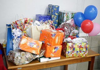 
<a style='margin-left: 5px;' class='btn btn-xs btn-social btn-facebook' href='https://www.facebook.com/sharer/sharer.php?u=https://galeramix.s01.web.getmuller.com.br/imagem/a90/800-800-90/conteudo/site_galerias/90/img0428-copia.jpg' rel='popup' data-width='500' data-height='400'><i class='fa fa-facebook'></i>Compartilhar <span class='hidden-xs'>no Facebook</span>
</a> 
<a class='btn btn-default btn-xs' target='_blank' href='imagem/a90/800-800-90/conteudo/site_galerias/90/img0428-copia.jpg'>
<span class='glyphicon glyphicon-cloud-download'></span> Salvar
</a>
