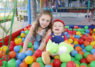 
<a style='margin-left: 5px;' class='btn btn-xs btn-social btn-facebook' href='https://www.facebook.com/sharer/sharer.php?u=https://galeramix.s01.web.getmuller.com.br/imagem/a90/800-800-90/conteudo/site_galerias/90/img0492-copia.jpg' rel='popup' data-width='500' data-height='400'><i class='fa fa-facebook'></i>Compartilhar <span class='hidden-xs'>no Facebook</span>
</a> 
<a class='btn btn-default btn-xs' target='_blank' href='imagem/a90/800-800-90/conteudo/site_galerias/90/img0492-copia.jpg'>
<span class='glyphicon glyphicon-cloud-download'></span> Salvar
</a>
