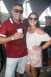 
    <a style='margin-left: 5px;' class='btn btn-xs btn-social btn-facebook' href='https://www.facebook.com/sharer/sharer.php?u=https://galeramix.s01.web.getmuller.com.br/imagem/a94/800-800-90/conteudo/site_galerias/94/wesley-safadao-galera-mix-106.jpg' rel='popup' data-width='500' data-height='400'><i class='fa fa-facebook'></i>Compartilhar <span class='hidden-xs'>no Facebook</span>
</a> 
<a class='btn btn-default btn-xs' target='_blank' href='imagem/a94/800-800-90/conteudo/site_galerias/94/wesley-safadao-galera-mix-106.jpg'>
    <span class='glyphicon glyphicon-cloud-download'></span> Salvar
</a>
