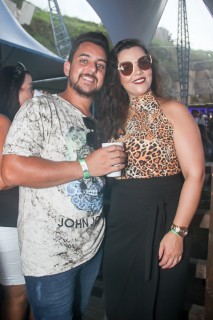 
<a style='margin-left: 5px;' class='btn btn-xs btn-social btn-facebook' href='https://www.facebook.com/sharer/sharer.php?u=https://galeramix.s01.web.getmuller.com.br/imagem/a94/800-800-90/conteudo/site_galerias/94/wesley-safadao-galera-mix-113.jpg' rel='popup' data-width='500' data-height='400'><i class='fa fa-facebook'></i>Compartilhar <span class='hidden-xs'>no Facebook</span>
</a> 
<a class='btn btn-default btn-xs' target='_blank' href='imagem/a94/800-800-90/conteudo/site_galerias/94/wesley-safadao-galera-mix-113.jpg'>
<span class='glyphicon glyphicon-cloud-download'></span> Salvar
</a>
