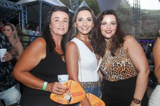 
<a style='margin-left: 5px;' class='btn btn-xs btn-social btn-facebook' href='https://www.facebook.com/sharer/sharer.php?u=https://galeramix.s01.web.getmuller.com.br/imagem/a94/800-800-90/conteudo/site_galerias/94/wesley-safadao-galera-mix-116.jpg' rel='popup' data-width='500' data-height='400'><i class='fa fa-facebook'></i>Compartilhar <span class='hidden-xs'>no Facebook</span>
</a> 
<a class='btn btn-default btn-xs' target='_blank' href='imagem/a94/800-800-90/conteudo/site_galerias/94/wesley-safadao-galera-mix-116.jpg'>
<span class='glyphicon glyphicon-cloud-download'></span> Salvar
</a>
