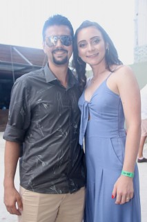 
<a style='margin-left: 5px;' class='btn btn-xs btn-social btn-facebook' href='https://www.facebook.com/sharer/sharer.php?u=https://galeramix.s01.web.getmuller.com.br/imagem/a94/800-800-90/conteudo/site_galerias/94/wesley-safadao-galera-mix-12.jpg' rel='popup' data-width='500' data-height='400'><i class='fa fa-facebook'></i>Compartilhar <span class='hidden-xs'>no Facebook</span>
</a> 
<a class='btn btn-default btn-xs' target='_blank' href='imagem/a94/800-800-90/conteudo/site_galerias/94/wesley-safadao-galera-mix-12.jpg'>
<span class='glyphicon glyphicon-cloud-download'></span> Salvar
</a>
