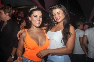 
<a style='margin-left: 5px;' class='btn btn-xs btn-social btn-facebook' href='https://www.facebook.com/sharer/sharer.php?u=https://galeramix.s01.web.getmuller.com.br/imagem/a94/800-800-90/conteudo/site_galerias/94/wesley-safadao-galera-mix-153.jpg' rel='popup' data-width='500' data-height='400'><i class='fa fa-facebook'></i>Compartilhar <span class='hidden-xs'>no Facebook</span>
</a> 
<a class='btn btn-default btn-xs' target='_blank' href='imagem/a94/800-800-90/conteudo/site_galerias/94/wesley-safadao-galera-mix-153.jpg'>
<span class='glyphicon glyphicon-cloud-download'></span> Salvar
</a>
