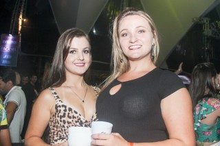 
<a style='margin-left: 5px;' class='btn btn-xs btn-social btn-facebook' href='https://www.facebook.com/sharer/sharer.php?u=https://galeramix.s01.web.getmuller.com.br/imagem/a94/800-800-90/conteudo/site_galerias/94/wesley-safadao-galera-mix-155.jpg' rel='popup' data-width='500' data-height='400'><i class='fa fa-facebook'></i>Compartilhar <span class='hidden-xs'>no Facebook</span>
</a> 
<a class='btn btn-default btn-xs' target='_blank' href='imagem/a94/800-800-90/conteudo/site_galerias/94/wesley-safadao-galera-mix-155.jpg'>
<span class='glyphicon glyphicon-cloud-download'></span> Salvar
</a>
