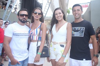 
<a style='margin-left: 5px;' class='btn btn-xs btn-social btn-facebook' href='https://www.facebook.com/sharer/sharer.php?u=https://galeramix.s01.web.getmuller.com.br/imagem/a94/800-800-90/conteudo/site_galerias/94/wesley-safadao-galera-mix-17.jpg' rel='popup' data-width='500' data-height='400'><i class='fa fa-facebook'></i>Compartilhar <span class='hidden-xs'>no Facebook</span>
</a> 
<a class='btn btn-default btn-xs' target='_blank' href='imagem/a94/800-800-90/conteudo/site_galerias/94/wesley-safadao-galera-mix-17.jpg'>
<span class='glyphicon glyphicon-cloud-download'></span> Salvar
</a>
