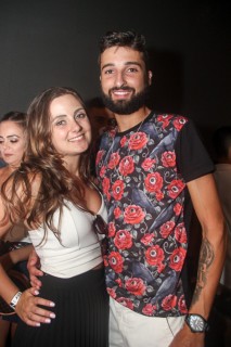 
<a style='margin-left: 5px;' class='btn btn-xs btn-social btn-facebook' href='https://www.facebook.com/sharer/sharer.php?u=https://galeramix.s01.web.getmuller.com.br/imagem/a94/800-800-90/conteudo/site_galerias/94/wesley-safadao-galera-mix-175.jpg' rel='popup' data-width='500' data-height='400'><i class='fa fa-facebook'></i>Compartilhar <span class='hidden-xs'>no Facebook</span>
</a> 
<a class='btn btn-default btn-xs' target='_blank' href='imagem/a94/800-800-90/conteudo/site_galerias/94/wesley-safadao-galera-mix-175.jpg'>
<span class='glyphicon glyphicon-cloud-download'></span> Salvar
</a>
