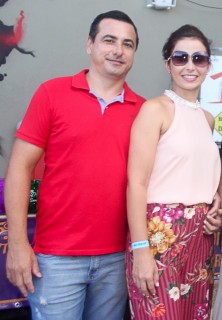 
<a style='margin-left: 5px;' class='btn btn-xs btn-social btn-facebook' href='https://www.facebook.com/sharer/sharer.php?u=https://galeramix.s01.web.getmuller.com.br/imagem/a94/800-800-90/conteudo/site_galerias/94/wesley-safadao-galera-mix-20.jpg' rel='popup' data-width='500' data-height='400'><i class='fa fa-facebook'></i>Compartilhar <span class='hidden-xs'>no Facebook</span>
</a> 
<a class='btn btn-default btn-xs' target='_blank' href='imagem/a94/800-800-90/conteudo/site_galerias/94/wesley-safadao-galera-mix-20.jpg'>
<span class='glyphicon glyphicon-cloud-download'></span> Salvar
</a>
