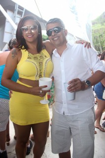 
<a style='margin-left: 5px;' class='btn btn-xs btn-social btn-facebook' href='https://www.facebook.com/sharer/sharer.php?u=https://galeramix.s01.web.getmuller.com.br/imagem/a94/800-800-90/conteudo/site_galerias/94/wesley-safadao-galera-mix-37.jpg' rel='popup' data-width='500' data-height='400'><i class='fa fa-facebook'></i>Compartilhar <span class='hidden-xs'>no Facebook</span>
</a> 
<a class='btn btn-default btn-xs' target='_blank' href='imagem/a94/800-800-90/conteudo/site_galerias/94/wesley-safadao-galera-mix-37.jpg'>
<span class='glyphicon glyphicon-cloud-download'></span> Salvar
</a>
