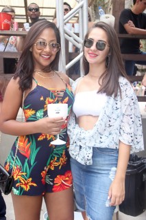 
<a style='margin-left: 5px;' class='btn btn-xs btn-social btn-facebook' href='https://www.facebook.com/sharer/sharer.php?u=https://galeramix.s01.web.getmuller.com.br/imagem/a94/800-800-90/conteudo/site_galerias/94/wesley-safadao-galera-mix-47.jpg' rel='popup' data-width='500' data-height='400'><i class='fa fa-facebook'></i>Compartilhar <span class='hidden-xs'>no Facebook</span>
</a> 
<a class='btn btn-default btn-xs' target='_blank' href='imagem/a94/800-800-90/conteudo/site_galerias/94/wesley-safadao-galera-mix-47.jpg'>
<span class='glyphicon glyphicon-cloud-download'></span> Salvar
</a>
