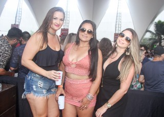 
<a style='margin-left: 5px;' class='btn btn-xs btn-social btn-facebook' href='https://www.facebook.com/sharer/sharer.php?u=https://galeramix.s01.web.getmuller.com.br/imagem/a94/800-800-90/conteudo/site_galerias/94/wesley-safadao-galera-mix-52.jpg' rel='popup' data-width='500' data-height='400'><i class='fa fa-facebook'></i>Compartilhar <span class='hidden-xs'>no Facebook</span>
</a> 
<a class='btn btn-default btn-xs' target='_blank' href='imagem/a94/800-800-90/conteudo/site_galerias/94/wesley-safadao-galera-mix-52.jpg'>
<span class='glyphicon glyphicon-cloud-download'></span> Salvar
</a>
