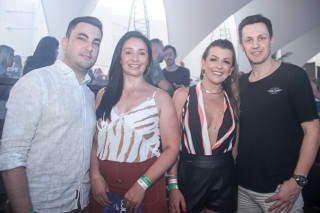 
<a style='margin-left: 5px;' class='btn btn-xs btn-social btn-facebook' href='https://www.facebook.com/sharer/sharer.php?u=https://galeramix.s01.web.getmuller.com.br/imagem/a94/800-800-90/conteudo/site_galerias/94/wesley-safadao-galera-mix-64.jpg' rel='popup' data-width='500' data-height='400'><i class='fa fa-facebook'></i>Compartilhar <span class='hidden-xs'>no Facebook</span>
</a> 
<a class='btn btn-default btn-xs' target='_blank' href='imagem/a94/800-800-90/conteudo/site_galerias/94/wesley-safadao-galera-mix-64.jpg'>
<span class='glyphicon glyphicon-cloud-download'></span> Salvar
</a>
