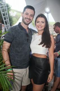 
<a style='margin-left: 5px;' class='btn btn-xs btn-social btn-facebook' href='https://www.facebook.com/sharer/sharer.php?u=https://galeramix.s01.web.getmuller.com.br/imagem/a94/800-800-90/conteudo/site_galerias/94/wesley-safadao-galera-mix-71.jpg' rel='popup' data-width='500' data-height='400'><i class='fa fa-facebook'></i>Compartilhar <span class='hidden-xs'>no Facebook</span>
</a> 
<a class='btn btn-default btn-xs' target='_blank' href='imagem/a94/800-800-90/conteudo/site_galerias/94/wesley-safadao-galera-mix-71.jpg'>
<span class='glyphicon glyphicon-cloud-download'></span> Salvar
</a>
