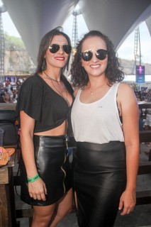 
<a style='margin-left: 5px;' class='btn btn-xs btn-social btn-facebook' href='https://www.facebook.com/sharer/sharer.php?u=https://galeramix.s01.web.getmuller.com.br/imagem/a94/800-800-90/conteudo/site_galerias/94/wesley-safadao-galera-mix-82.jpg' rel='popup' data-width='500' data-height='400'><i class='fa fa-facebook'></i>Compartilhar <span class='hidden-xs'>no Facebook</span>
</a> 
<a class='btn btn-default btn-xs' target='_blank' href='imagem/a94/800-800-90/conteudo/site_galerias/94/wesley-safadao-galera-mix-82.jpg'>
<span class='glyphicon glyphicon-cloud-download'></span> Salvar
</a>
