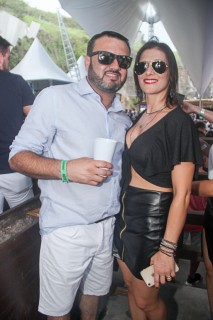 
<a style='margin-left: 5px;' class='btn btn-xs btn-social btn-facebook' href='https://www.facebook.com/sharer/sharer.php?u=https://galeramix.s01.web.getmuller.com.br/imagem/a94/800-800-90/conteudo/site_galerias/94/wesley-safadao-galera-mix-83.jpg' rel='popup' data-width='500' data-height='400'><i class='fa fa-facebook'></i>Compartilhar <span class='hidden-xs'>no Facebook</span>
</a> 
<a class='btn btn-default btn-xs' target='_blank' href='imagem/a94/800-800-90/conteudo/site_galerias/94/wesley-safadao-galera-mix-83.jpg'>
<span class='glyphicon glyphicon-cloud-download'></span> Salvar
</a>
