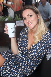 
<a style='margin-left: 5px;' class='btn btn-xs btn-social btn-facebook' href='https://www.facebook.com/sharer/sharer.php?u=https://galeramix.s01.web.getmuller.com.br/imagem/a94/800-800-90/conteudo/site_galerias/94/wesley-safadao-galera-mix-89.jpg' rel='popup' data-width='500' data-height='400'><i class='fa fa-facebook'></i>Compartilhar <span class='hidden-xs'>no Facebook</span>
</a> 
<a class='btn btn-default btn-xs' target='_blank' href='imagem/a94/800-800-90/conteudo/site_galerias/94/wesley-safadao-galera-mix-89.jpg'>
<span class='glyphicon glyphicon-cloud-download'></span> Salvar
</a>
