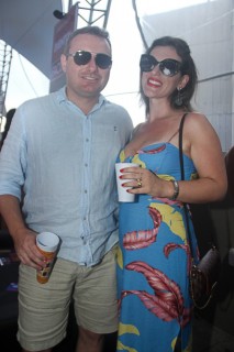 
<a style='margin-left: 5px;' class='btn btn-xs btn-social btn-facebook' href='https://www.facebook.com/sharer/sharer.php?u=https://galeramix.s01.web.getmuller.com.br/imagem/a94/800-800-90/conteudo/site_galerias/94/wesley-safadao-galera-mix-92.jpg' rel='popup' data-width='500' data-height='400'><i class='fa fa-facebook'></i>Compartilhar <span class='hidden-xs'>no Facebook</span>
</a> 
<a class='btn btn-default btn-xs' target='_blank' href='imagem/a94/800-800-90/conteudo/site_galerias/94/wesley-safadao-galera-mix-92.jpg'>
<span class='glyphicon glyphicon-cloud-download'></span> Salvar
</a>
