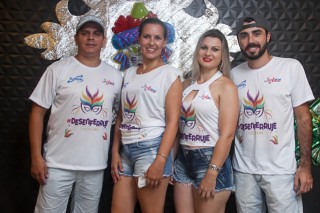 
<a style='margin-left: 5px;' class='btn btn-xs btn-social btn-facebook' href='https://www.facebook.com/sharer/sharer.php?u=https://galeramix.s01.web.getmuller.com.br/imagem/a96/800-800-90/conteudo/site_galerias/96/img3382.jpg' rel='popup' data-width='500' data-height='400'><i class='fa fa-facebook'></i>Compartilhar <span class='hidden-xs'>no Facebook</span>
</a> 
<a class='btn btn-default btn-xs' target='_blank' href='imagem/a96/800-800-90/conteudo/site_galerias/96/img3382.jpg'>
<span class='glyphicon glyphicon-cloud-download'></span> Salvar
</a>
