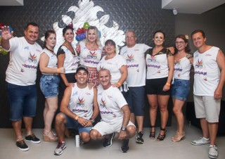 
<a style='margin-left: 5px;' class='btn btn-xs btn-social btn-facebook' href='https://www.facebook.com/sharer/sharer.php?u=https://galeramix.s01.web.getmuller.com.br/imagem/a96/800-800-90/conteudo/site_galerias/96/img3433.jpg' rel='popup' data-width='500' data-height='400'><i class='fa fa-facebook'></i>Compartilhar <span class='hidden-xs'>no Facebook</span>
</a> 
<a class='btn btn-default btn-xs' target='_blank' href='imagem/a96/800-800-90/conteudo/site_galerias/96/img3433.jpg'>
<span class='glyphicon glyphicon-cloud-download'></span> Salvar
</a>
