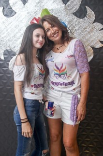 
<a style='margin-left: 5px;' class='btn btn-xs btn-social btn-facebook' href='https://www.facebook.com/sharer/sharer.php?u=https://galeramix.s01.web.getmuller.com.br/imagem/a96/800-800-90/conteudo/site_galerias/96/img3499.jpg' rel='popup' data-width='500' data-height='400'><i class='fa fa-facebook'></i>Compartilhar <span class='hidden-xs'>no Facebook</span>
</a> 
<a class='btn btn-default btn-xs' target='_blank' href='imagem/a96/800-800-90/conteudo/site_galerias/96/img3499.jpg'>
<span class='glyphicon glyphicon-cloud-download'></span> Salvar
</a>
