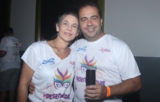 
<a style='margin-left: 5px;' class='btn btn-xs btn-social btn-facebook' href='https://www.facebook.com/sharer/sharer.php?u=https://galeramix.s01.web.getmuller.com.br/imagem/a96/800-800-90/conteudo/site_galerias/96/img3540.jpg' rel='popup' data-width='500' data-height='400'><i class='fa fa-facebook'></i>Compartilhar <span class='hidden-xs'>no Facebook</span>
</a> 
<a class='btn btn-default btn-xs' target='_blank' href='imagem/a96/800-800-90/conteudo/site_galerias/96/img3540.jpg'>
<span class='glyphicon glyphicon-cloud-download'></span> Salvar
</a>
